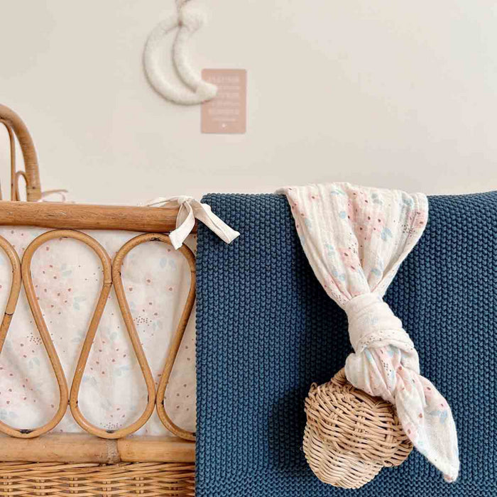 Rose in April - Bianca swaddle May  (110x110cm)