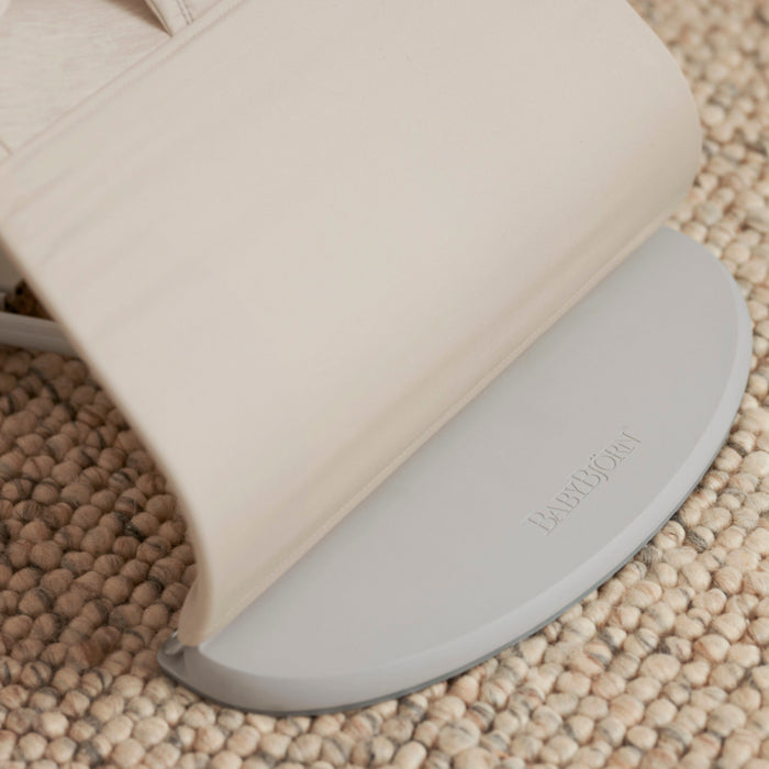 Babybjorn - Wipstoeltje Balance Soft  - Geweven Jersey Tri Fabric Lichtbeige