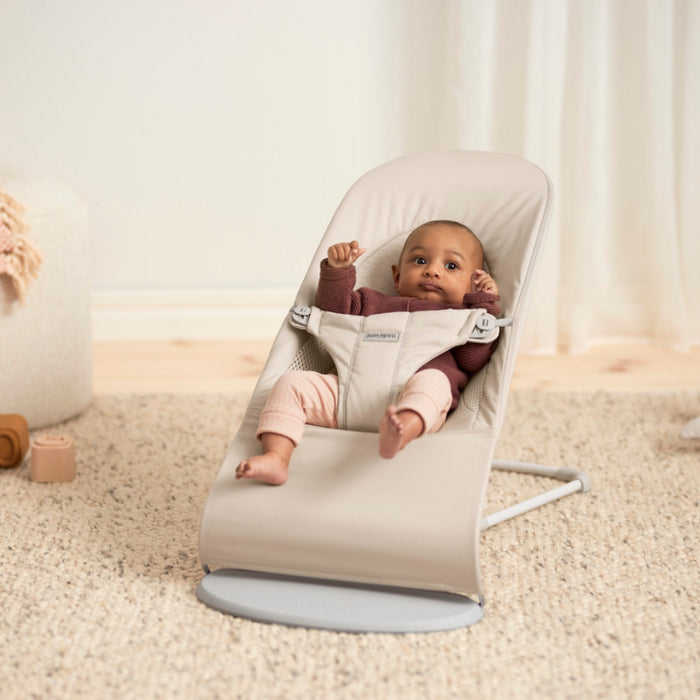 Babybjorn - Wipstoeltje Balance Soft  - Geweven Jersey Tri Fabric Lichtbeige