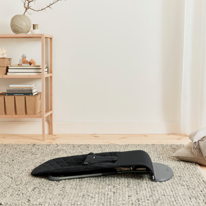 Babybjorn - Wipstoeltje Bliss  - Geweven klassiek quilt Zwart