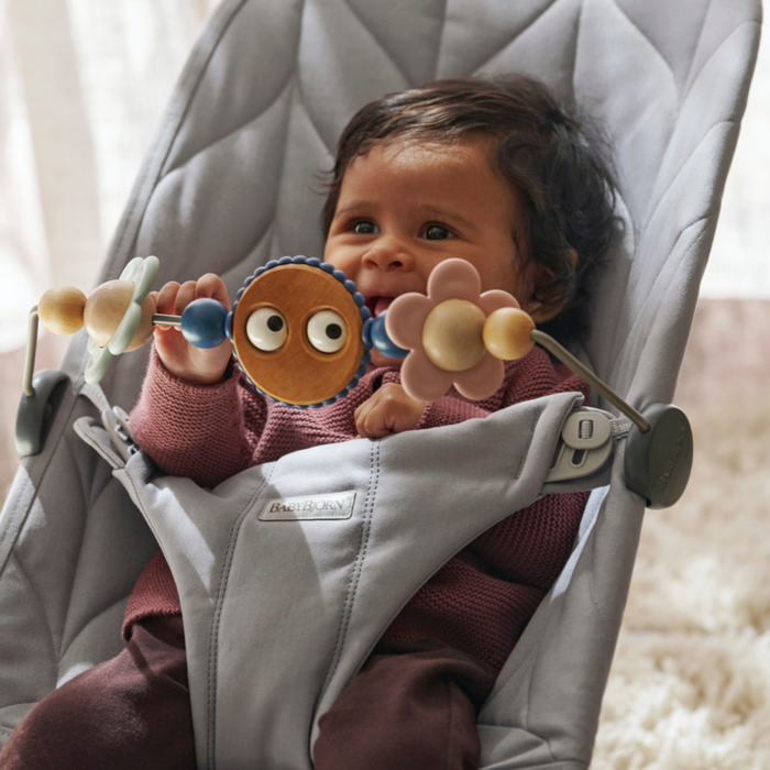 Babybjorn - Wipstoeltje Bliss  - Geweven Kroonblad quilt Lichtgrijs