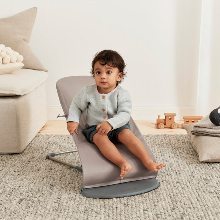 Babybjorn - Wipstoeltje Bliss  - Geweven klassiek quilt Zandgrijs