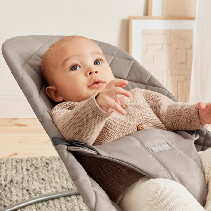 Babybjorn - Wipstoeltje Bliss  - Geweven klassiek quilt Zandgrijs