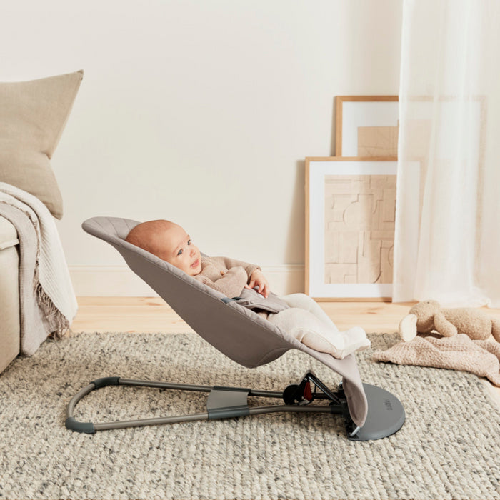 Babybjorn - Wipstoeltje Bliss  - Geweven klassiek quilt Zandgrijs