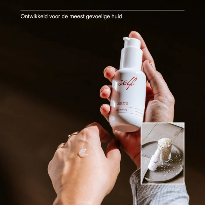 Self - Glow Inducing Facial Scrub (100ml)