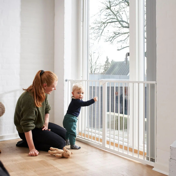 Babydan - Asta deurhekje metaal - Wide - Wit (145.5cm - 151.7cm)