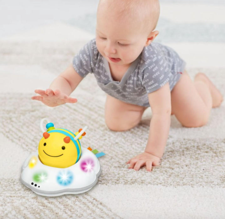Skip Hop - E&M - Crawl Toy (Baby innovation award)