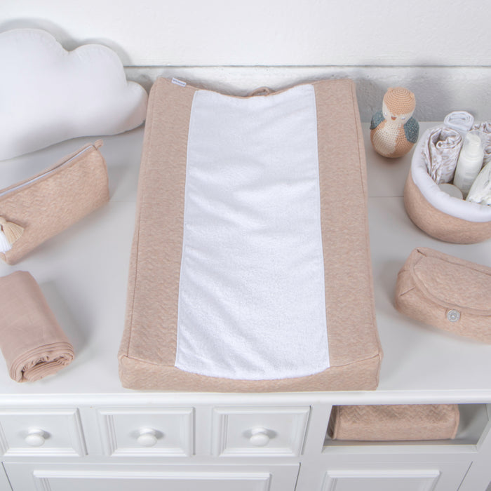 Poetree - Chevron Light Camel - Aankleedkussenhoes