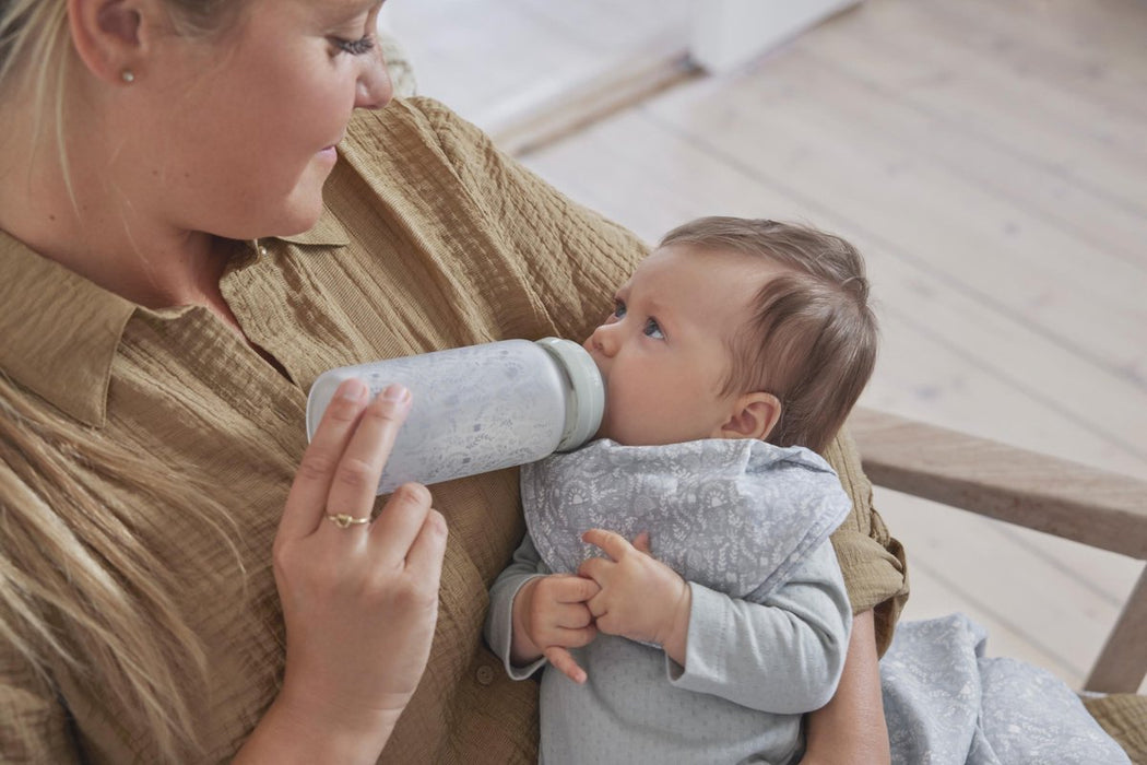 Elodie - Glazen baby fles met siliconen speen 0m+  Monkey S