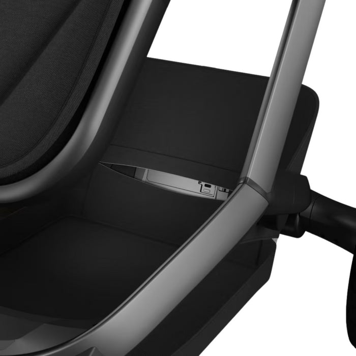 Maxi Cosi - MC Fame Twillic Black (Dark Frame + Black leather)