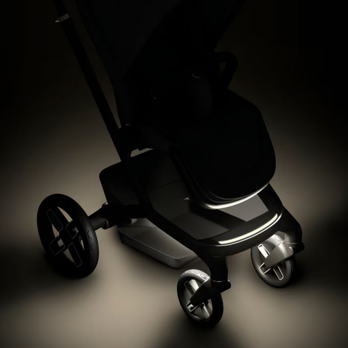 Maxi Cosi - MC Fame Twillic Black (Dark Frame + Black leather)