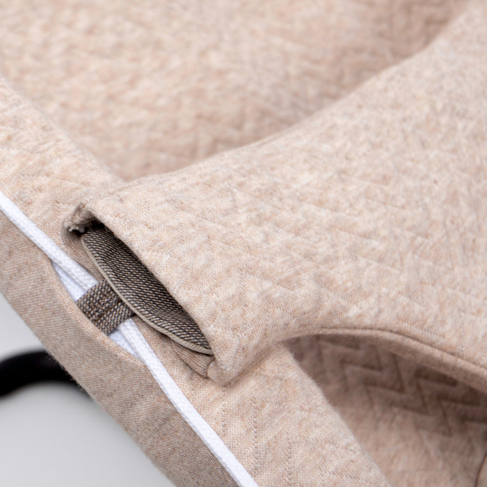 Poetree - Chevron Light Camel - Beschermhoes voor BabyBjörn wipstoel