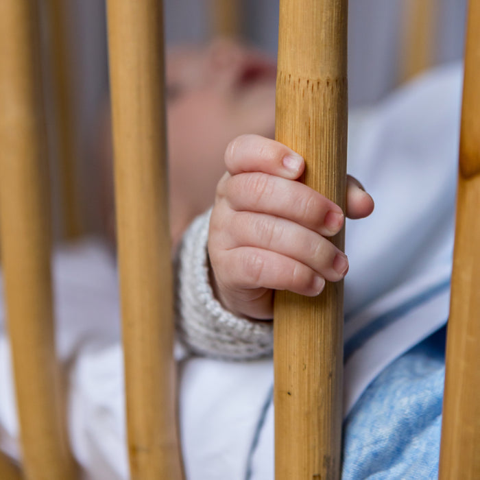 Poetree - Chevron Denim Blue - Wieg laken (80x100cm)