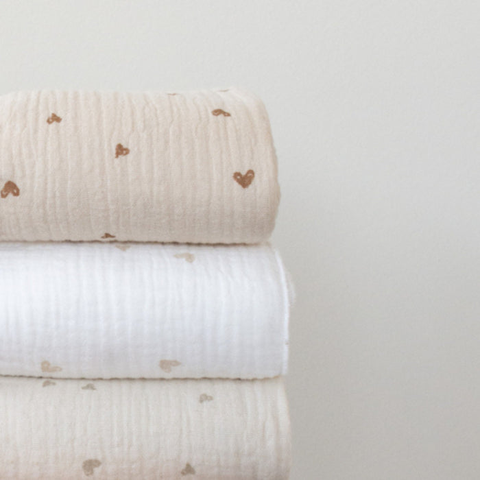 Nanami - Swaddle 100 x 135 cm - Hearts off-white - Beige