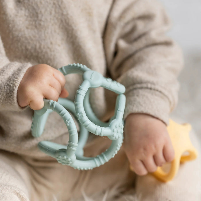 Nattou - SILICON -  set van 2 ballen pastelgroen + Geel