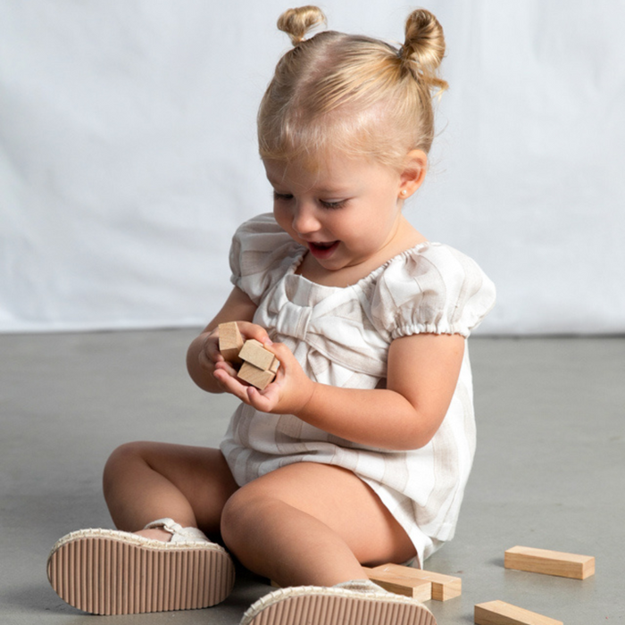 Mayoral - Set van beige gestreepte short met blouse