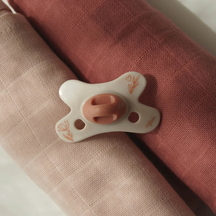 Difrax - Difrax Fopspeen Natural - Little Venture - Dusty Pink Heart