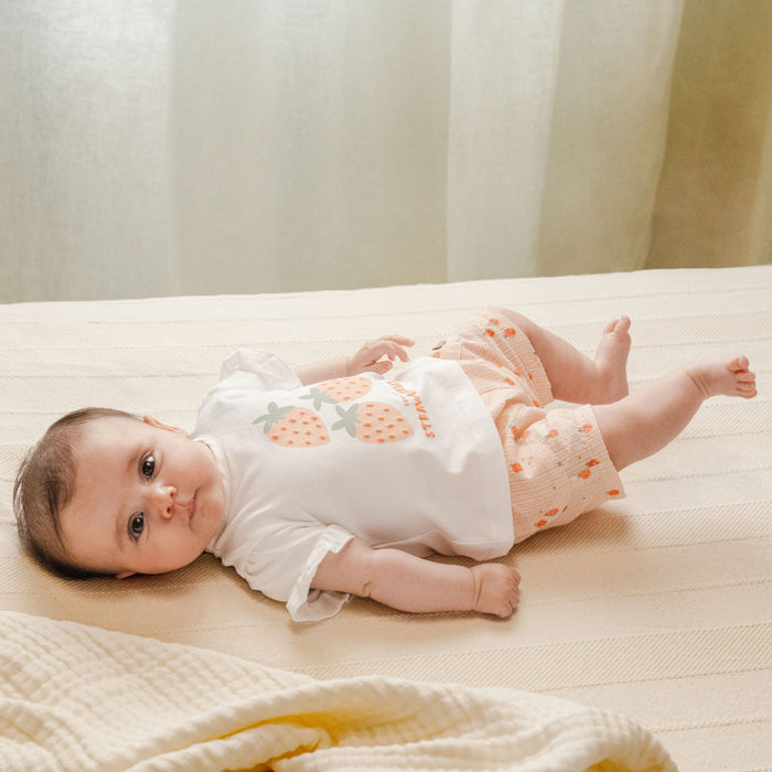 Laranjinha - T-shirt "Sweet as strawberries"