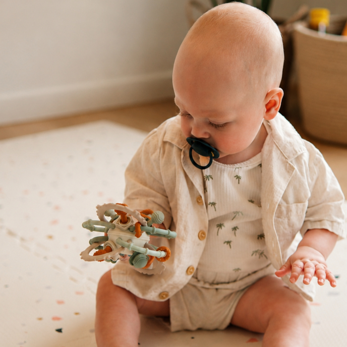 Bo Jungle - Silicone Twist & Rattle Ball