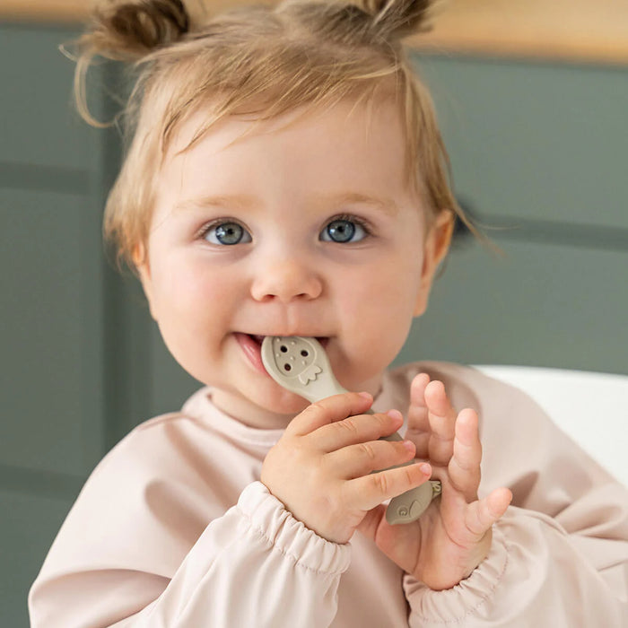 Done by Deer - Silicone Stick&Stay bowl & baby spoon - Sheepy Sand