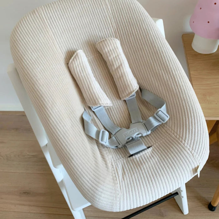 Ditishoudt - Tripp Trapp newbornhoes - Rib Light sand + gordelpads