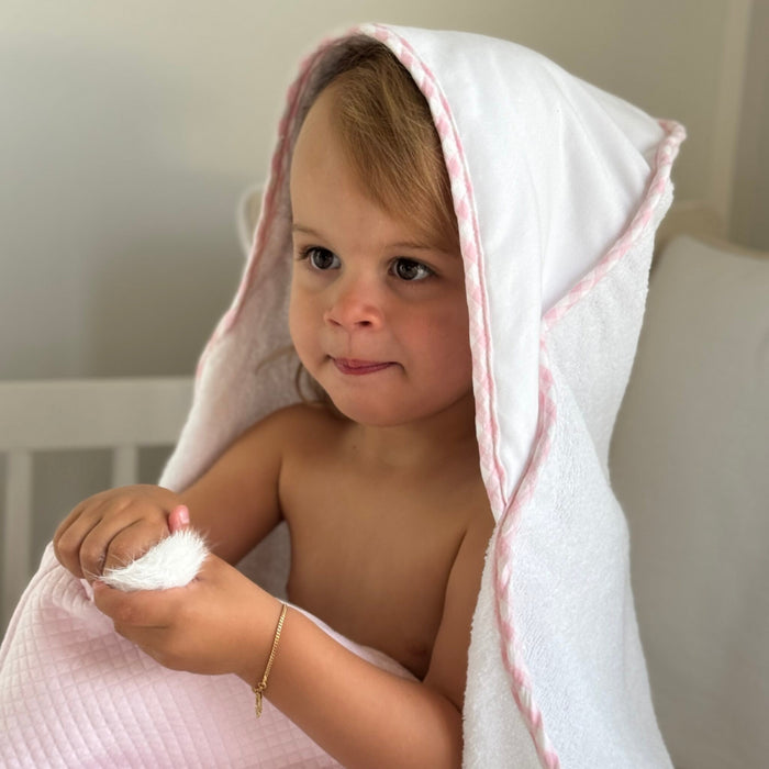 Living Nature - Kaphanddoek met biesje - Wit/roze (80x80)