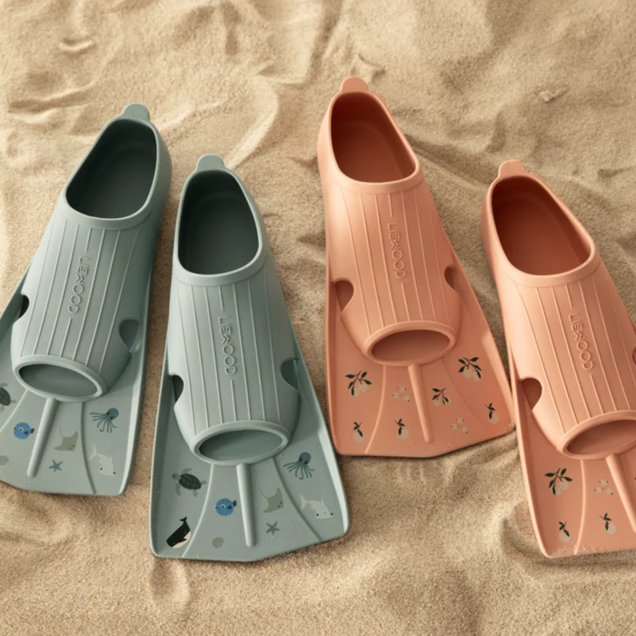 Liewood - Gustav Printed Swim Fins - Peach / Tuscany rose (27-29)