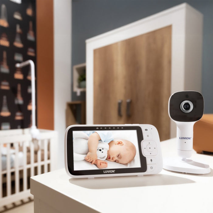 Luvion - Essential Connect Crib - White