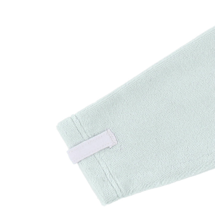 Noukies - Baby pyjama van groene velours met slakkenborduursel