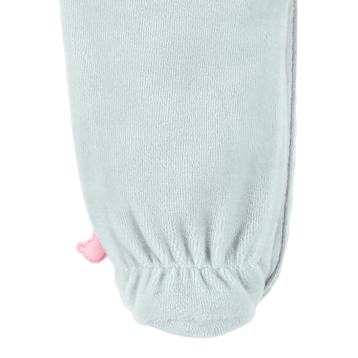 Noukies - Baby pyjama van groene velours met slakkenborduursel